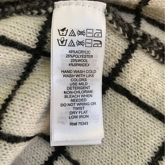 Women's Ellen Tracy Wool Blend Window Pane Cardigan Sweater Size Medium - Picture 7 of 8